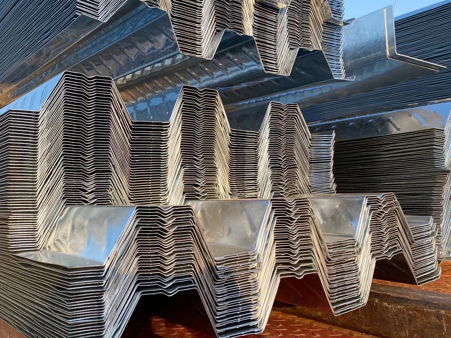 钢结构住宅屋面坡度怎么确定